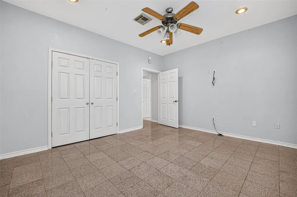 512 Bertloma Street Pasadena, TX 77502