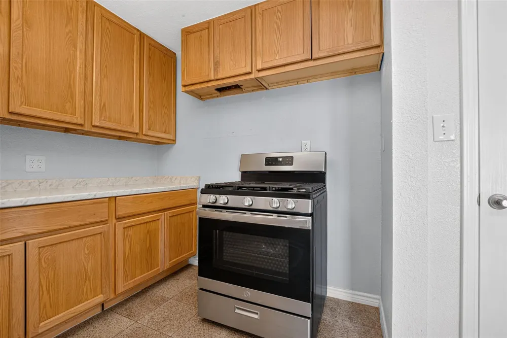 512 Bertloma Street Pasadena, TX 77502