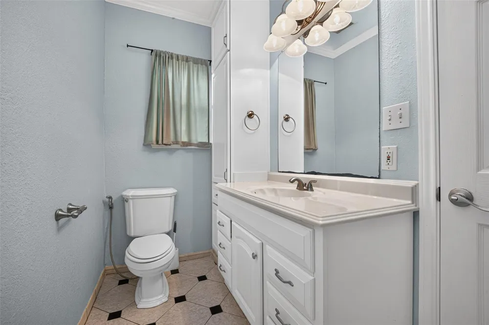 512 Bertloma Street Pasadena, TX 77502