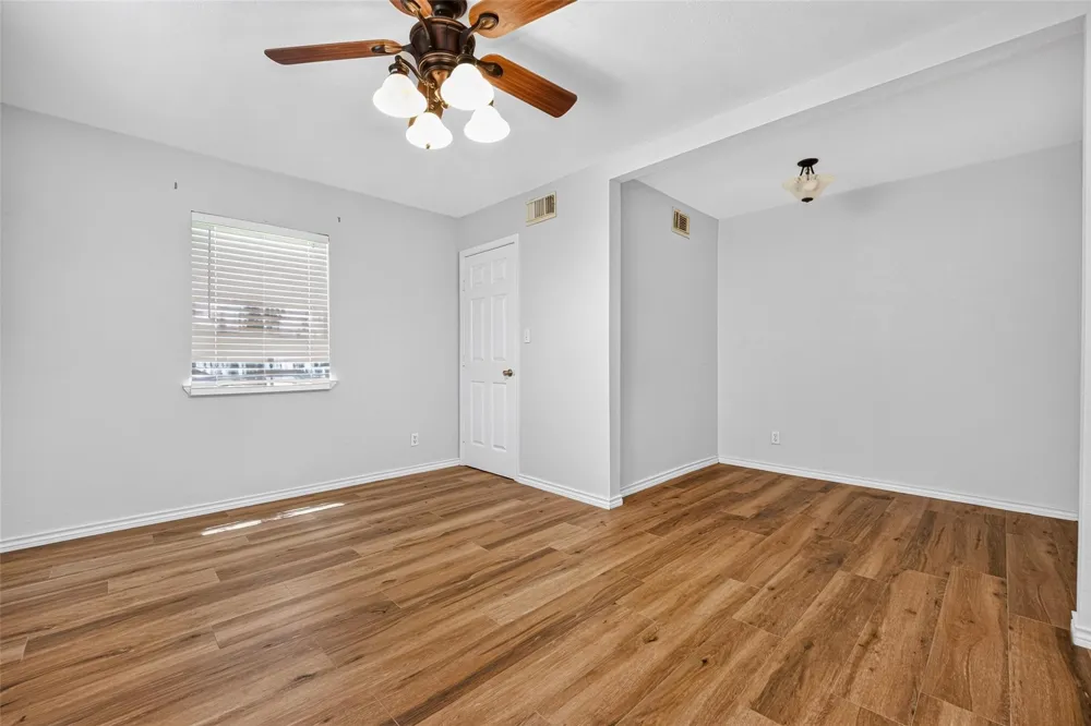 512 Bertloma Street Pasadena, TX 77502