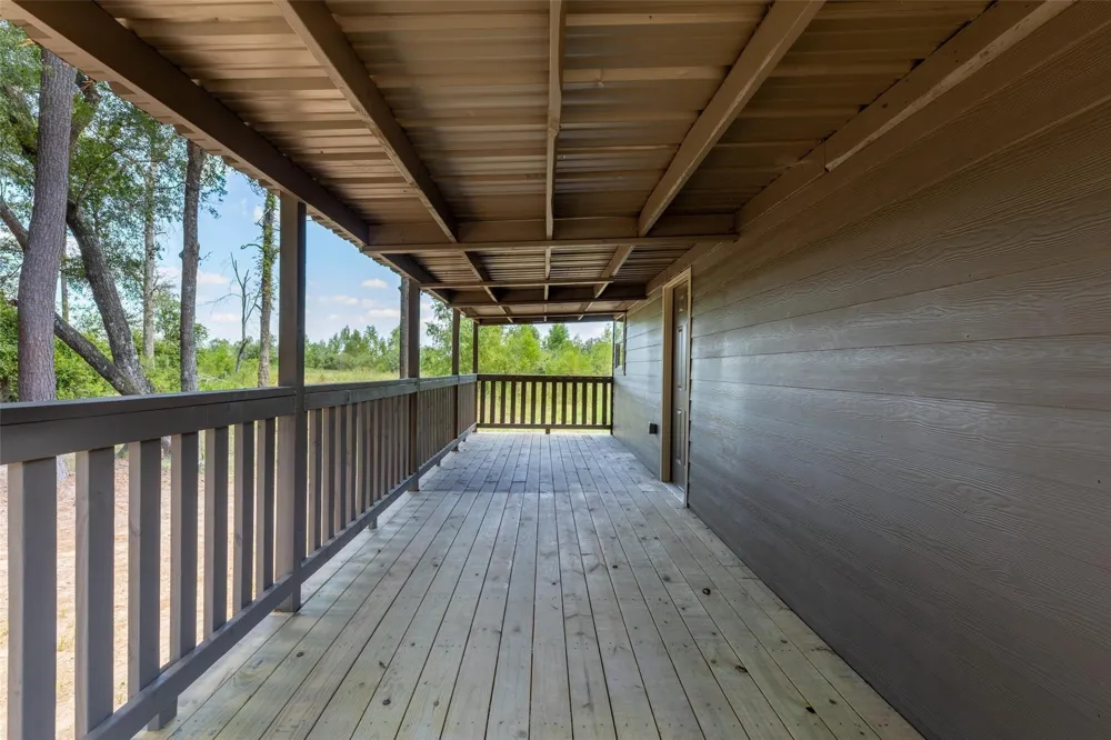 1906 County Road 3434 Cleveland, TX 77327