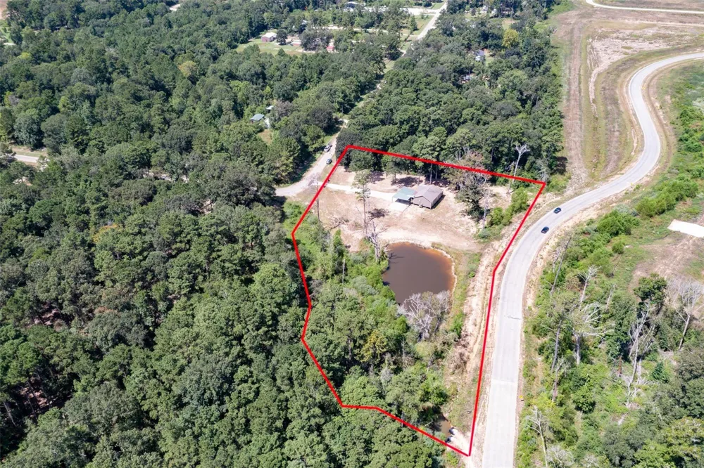 1906 County Road 3434 Cleveland, TX 77327