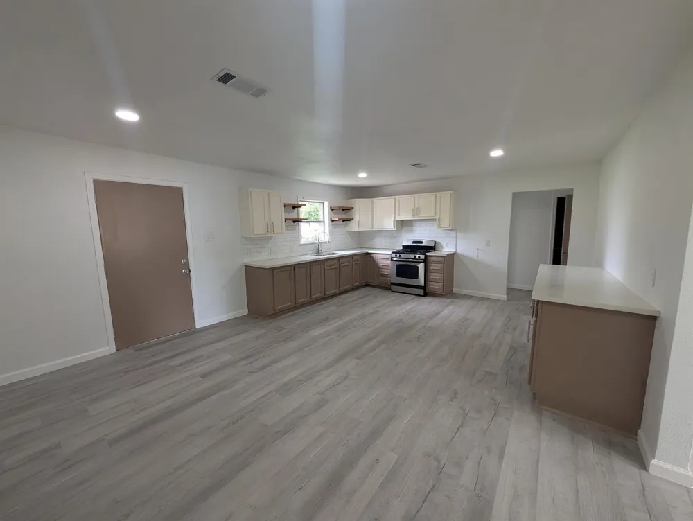 306 Allendale Road Pasadena, TX 77502