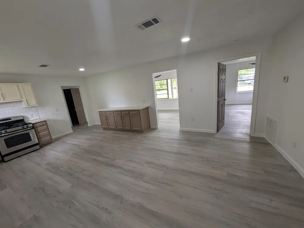 306 Allendale Road Pasadena, TX 77502