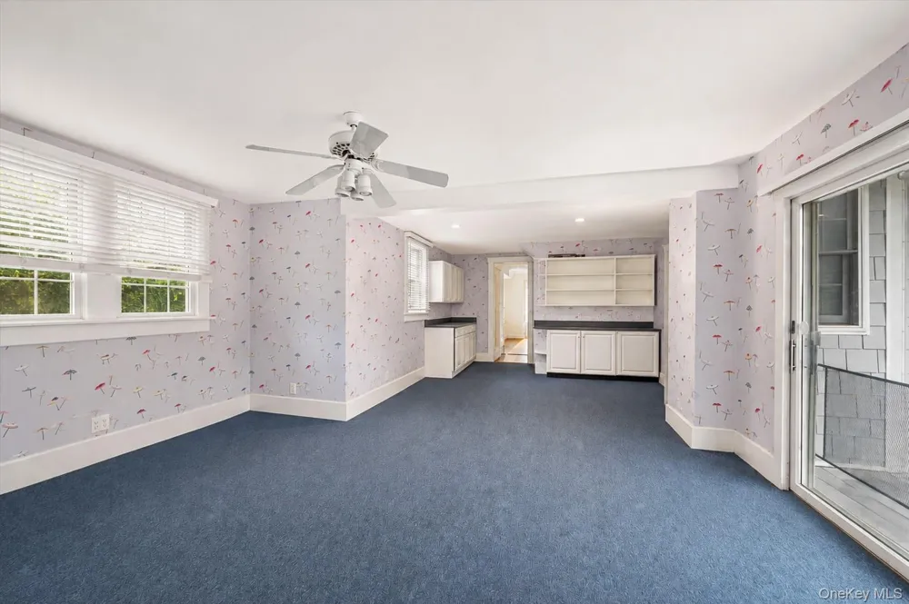 21 Seafield Lane Westhampton Beach, NY 11978