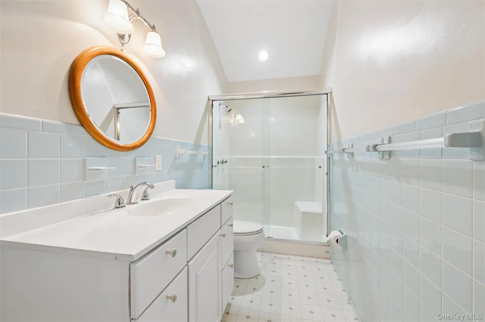 21 Seafield Lane Westhampton Beach, NY 11978