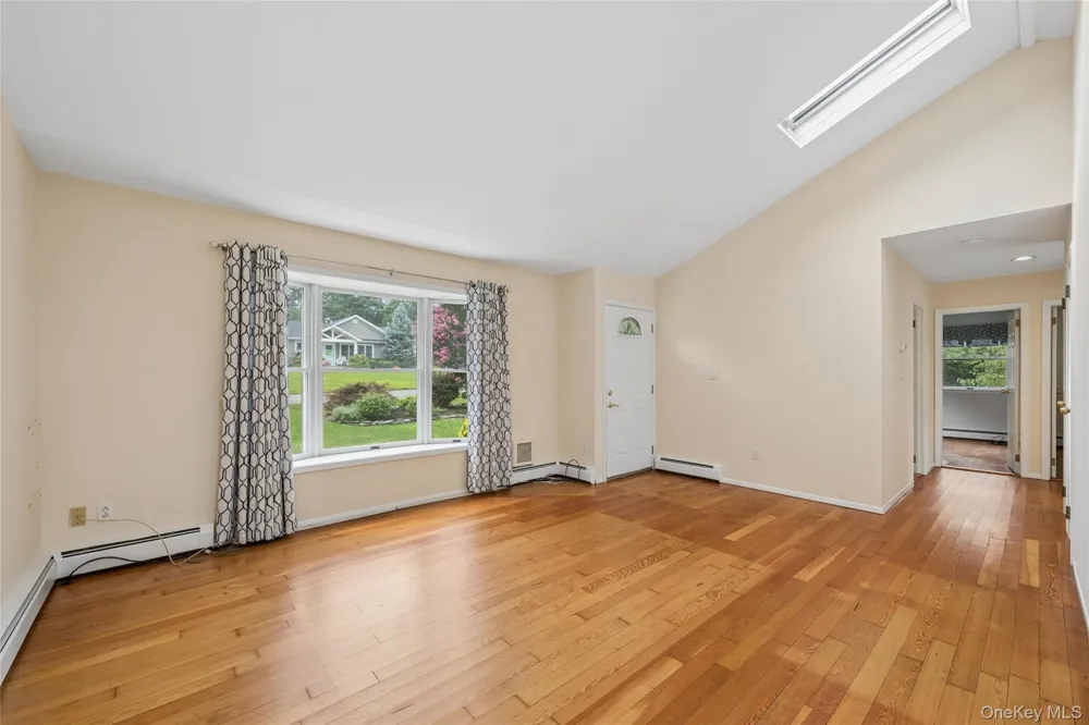 59 Homewood Drive Hampton Bays, NY 11946
