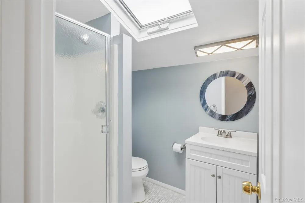 59 Homewood Drive Hampton Bays, NY 11946