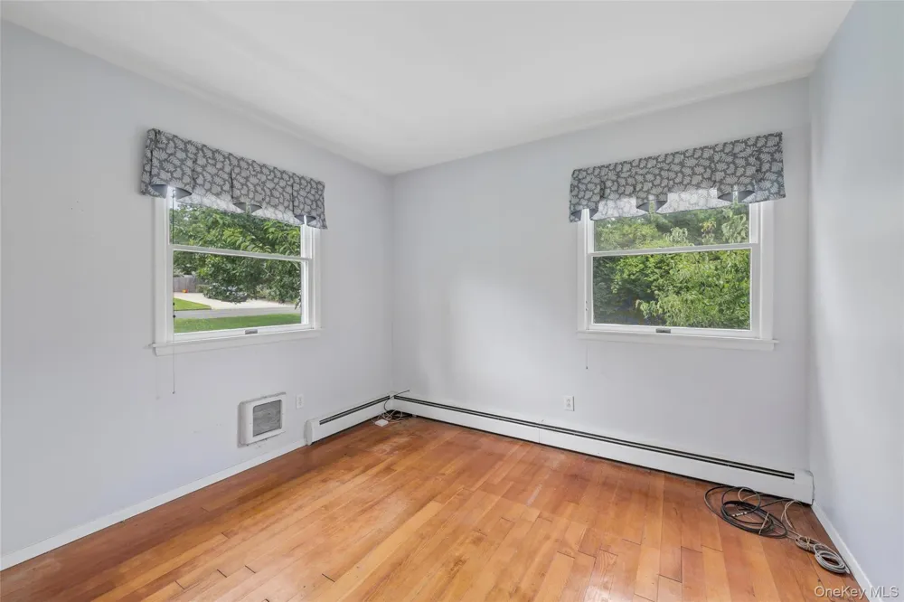 59 Homewood Drive Hampton Bays, NY 11946