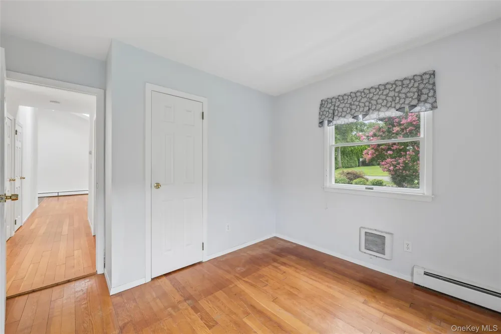 59 Homewood Drive Hampton Bays, NY 11946