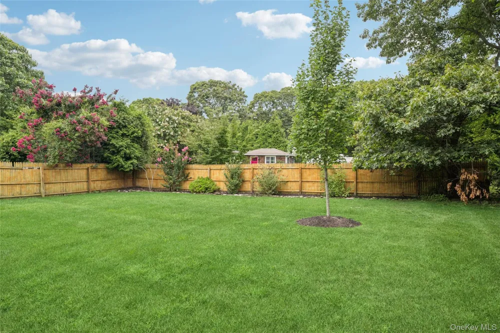 59 Homewood Drive Hampton Bays, NY 11946