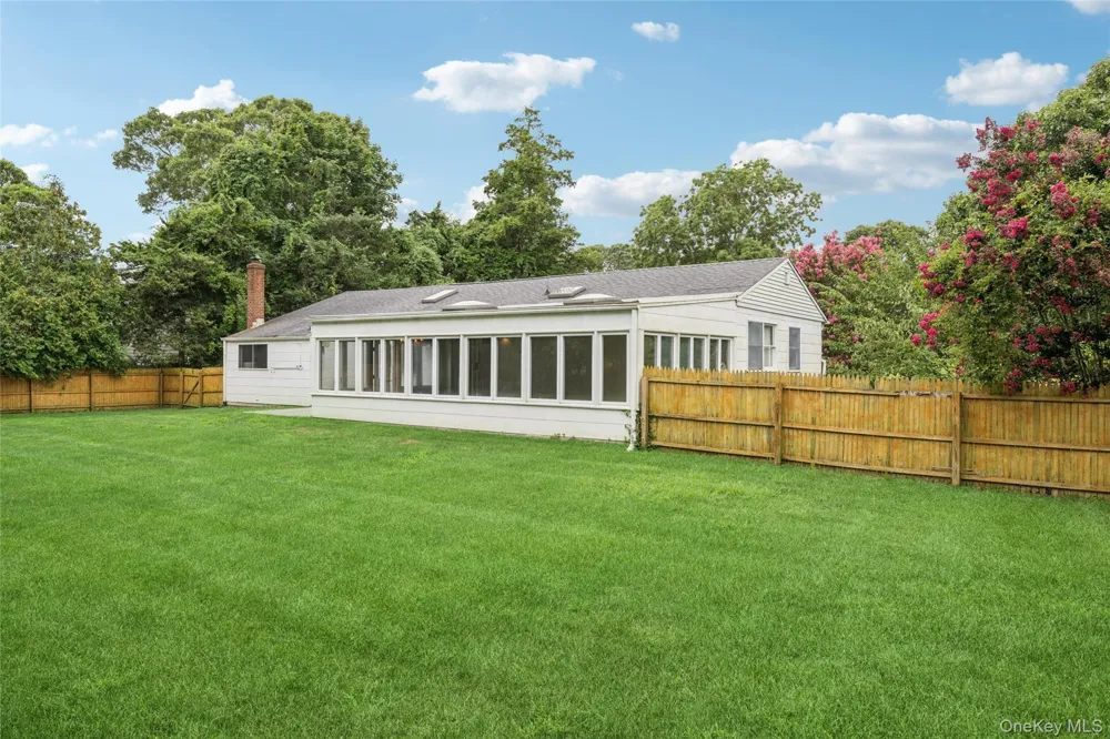 59 Homewood Drive Hampton Bays, NY 11946