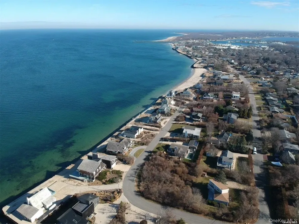 46 Captain Kidds Path Montauk, NY 11954
