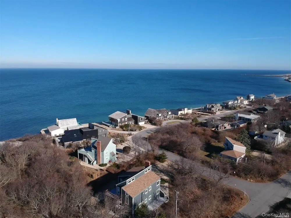 46 Captain Kidds Path Montauk, NY 11954