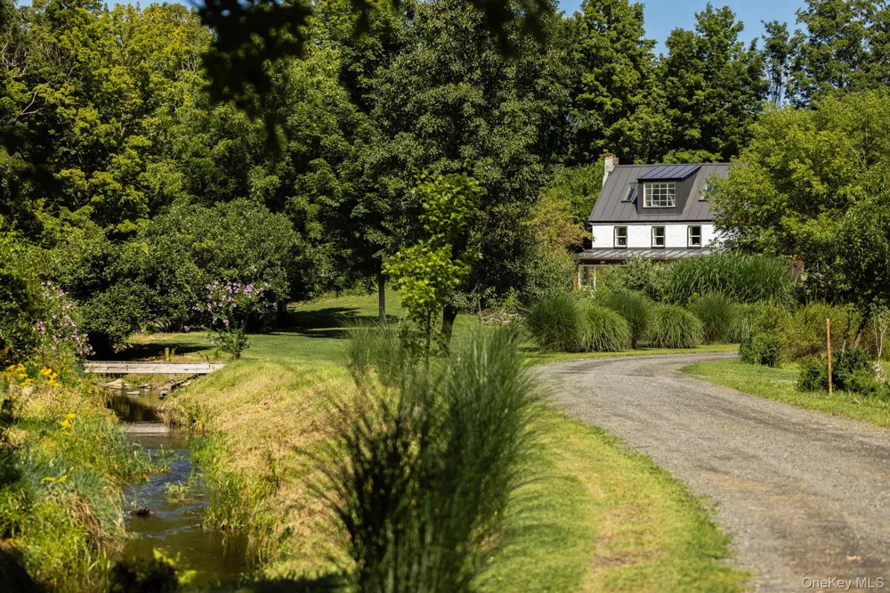 19 Cottage Lane Accord, NY 12404