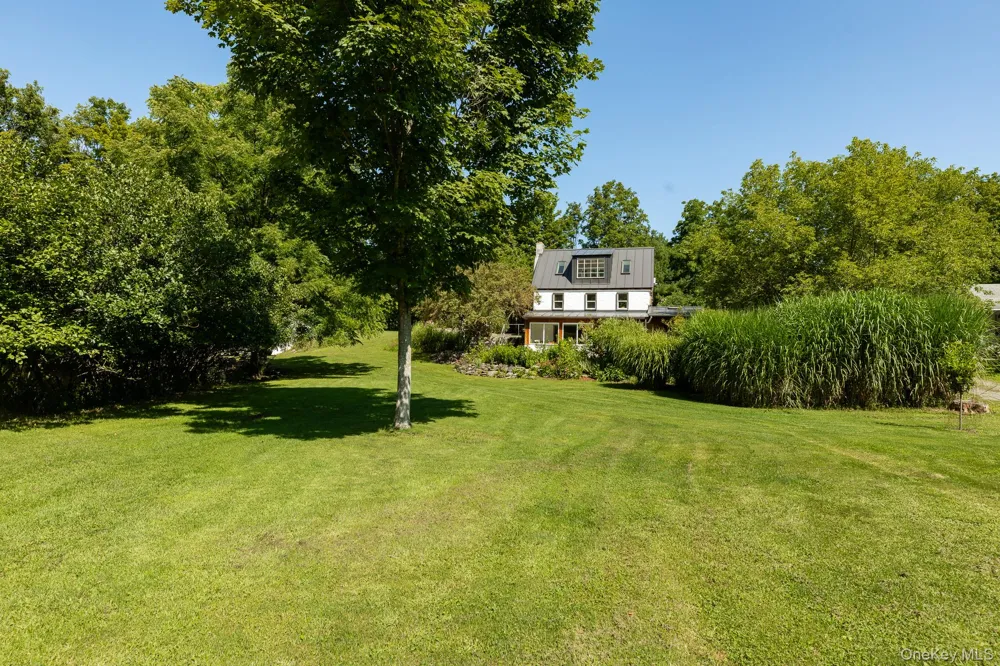 19 Cottage Lane Accord, NY 12404