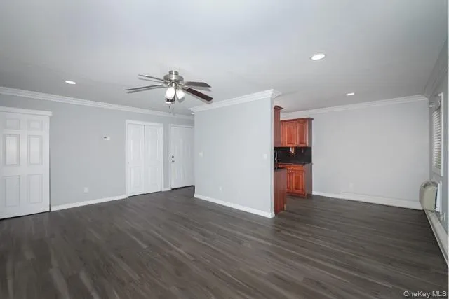 1750 W Main Street #H01 Riverhead, NY 11901