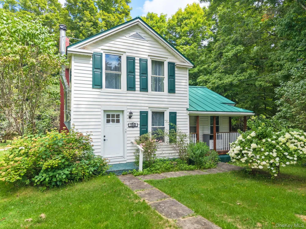150 Pleasant Valley Rd, Fultonham Call Listing Agent, NY 12071