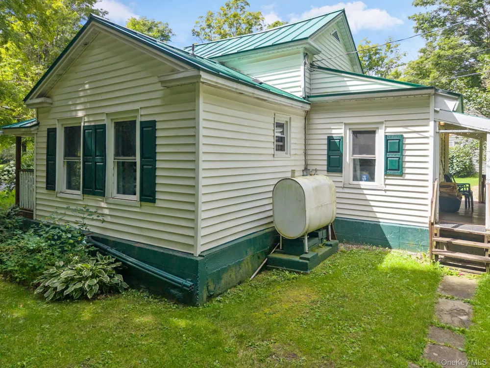 150 Pleasant Valley Rd, Fultonham Call Listing Agent, NY 12071
