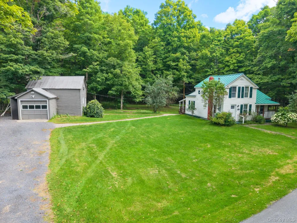 150 Pleasant Valley Rd, Fultonham Call Listing Agent, NY 12071