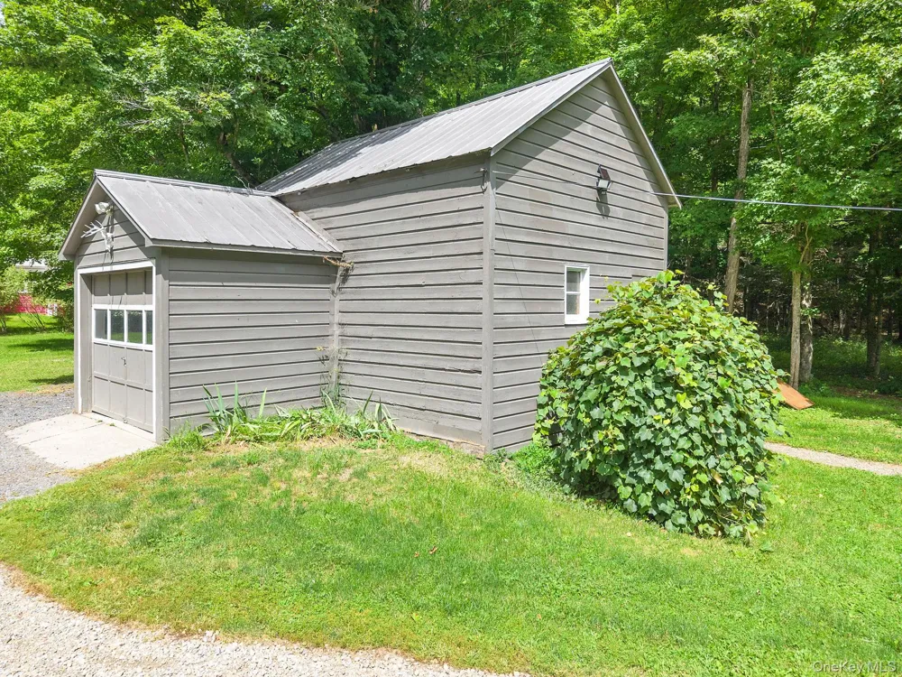 150 Pleasant Valley Rd, Fultonham Call Listing Agent, NY 12071