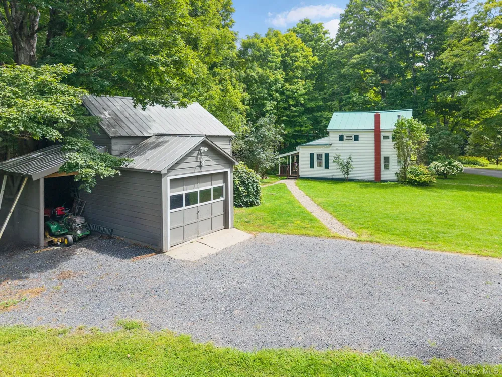 150 Pleasant Valley Rd, Fultonham Call Listing Agent, NY 12071