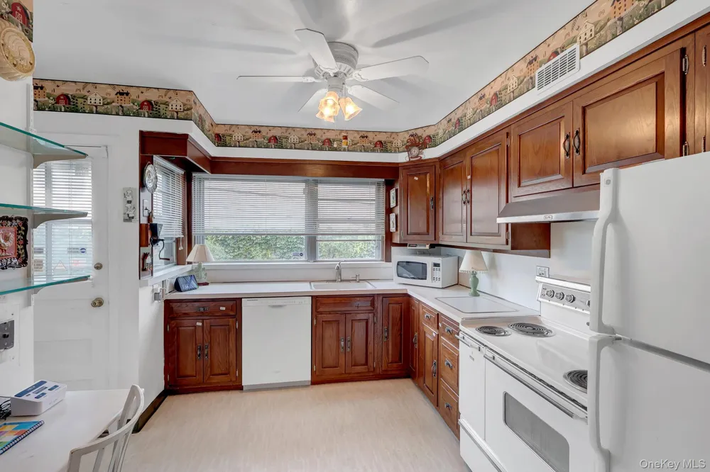 85 Joseph Street New Hyde Park, NY 11040