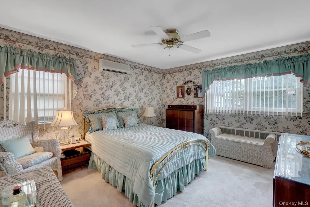 85 Joseph Street New Hyde Park, NY 11040