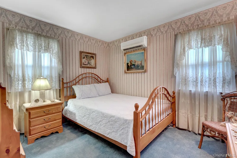 85 Joseph Street New Hyde Park, NY 11040