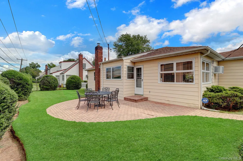 85 Joseph Street New Hyde Park, NY 11040