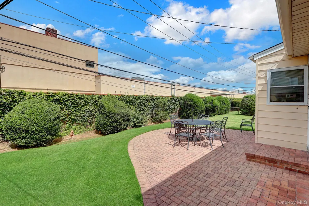 85 Joseph Street New Hyde Park, NY 11040