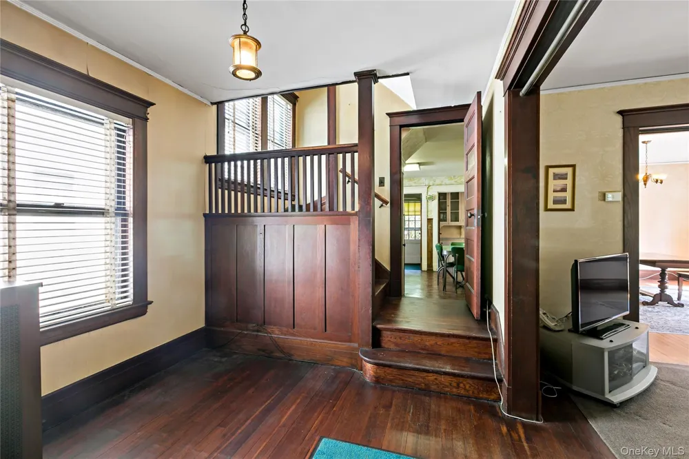 33 Melrose Avenue Mount Vernon, NY 10552