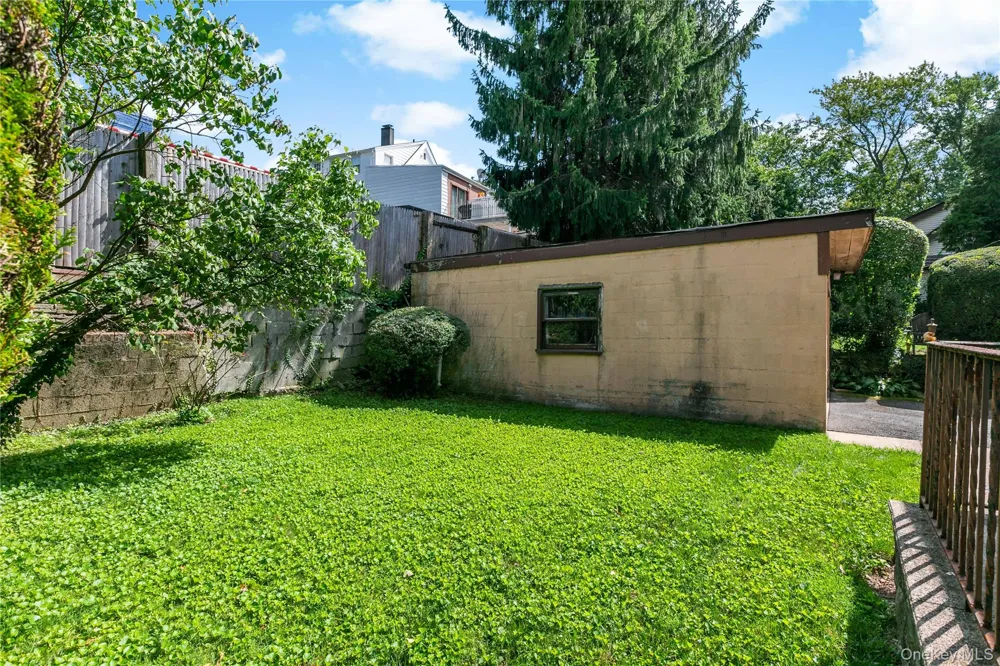 33 Melrose Avenue Mount Vernon, NY 10552