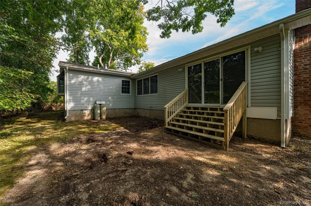 20 Valley Drive East Moriches, NY 11940