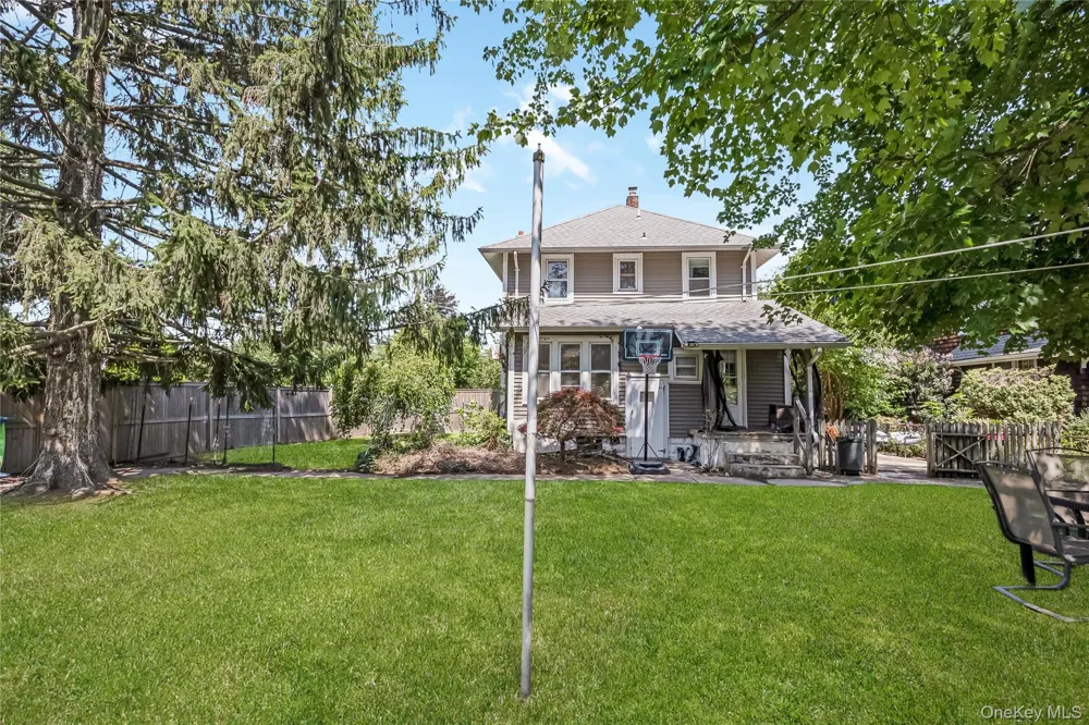 958 Thomas Avenue Baldwin, NY 11510
