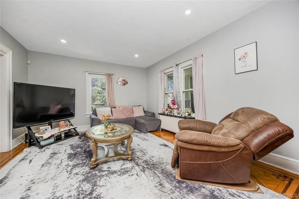 958 Thomas Avenue Baldwin, NY 11510