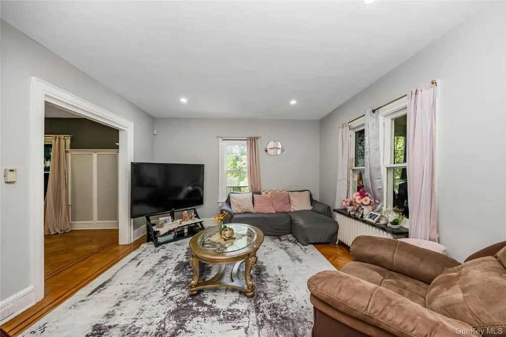 958 Thomas Avenue Baldwin, NY 11510
