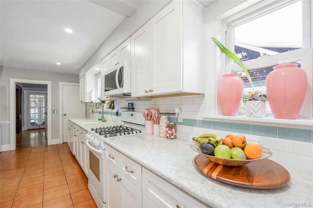 958 Thomas Avenue Baldwin, NY 11510
