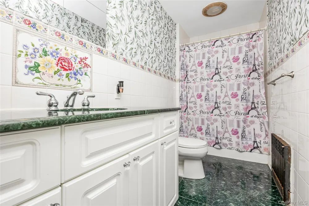 958 Thomas Avenue Baldwin, NY 11510
