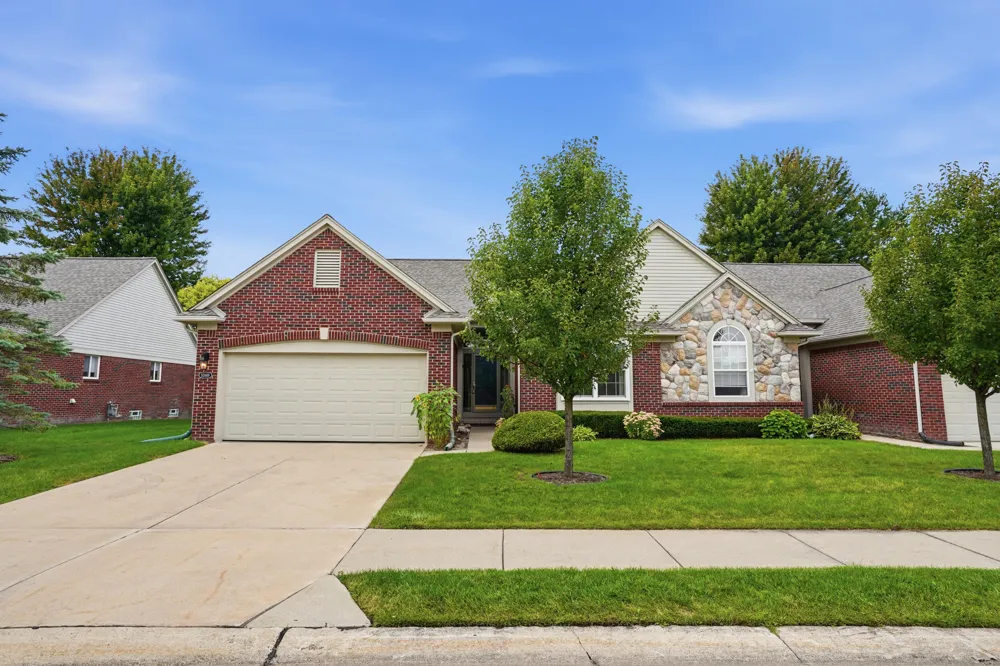52689 Wildwood Drive Macomb, MI 48042