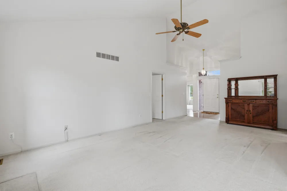 52689 Wildwood Drive Macomb, MI 48042