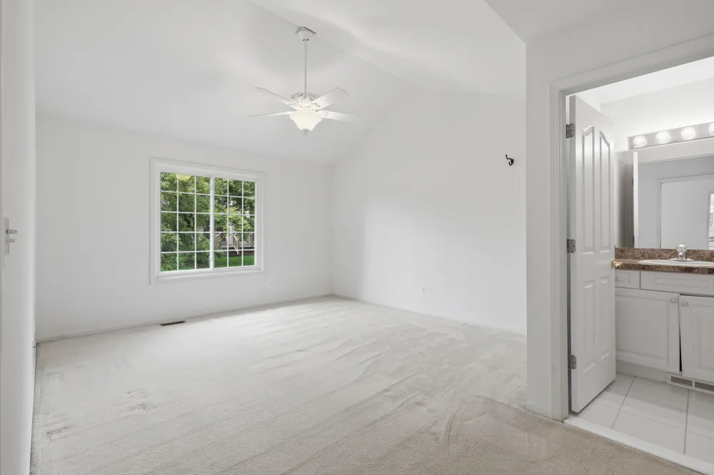 52689 Wildwood Drive Macomb, MI 48042