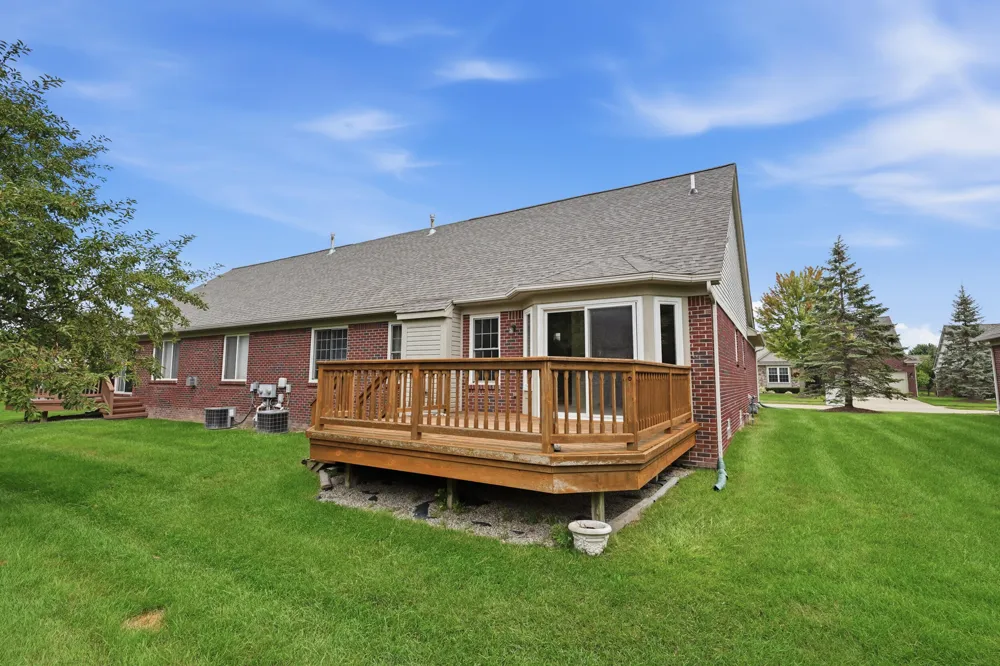 52689 Wildwood Drive Macomb, MI 48042