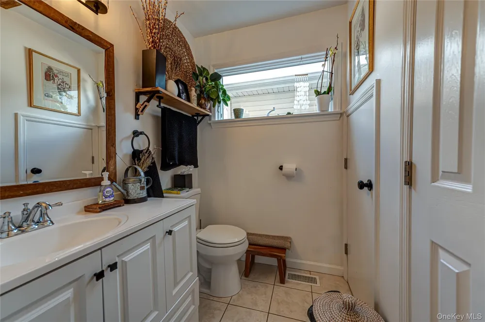 406 Vanderbilt Boulevard Oakdale, NY 11769