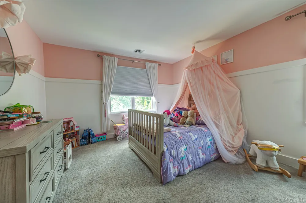 406 Vanderbilt Boulevard Oakdale, NY 11769