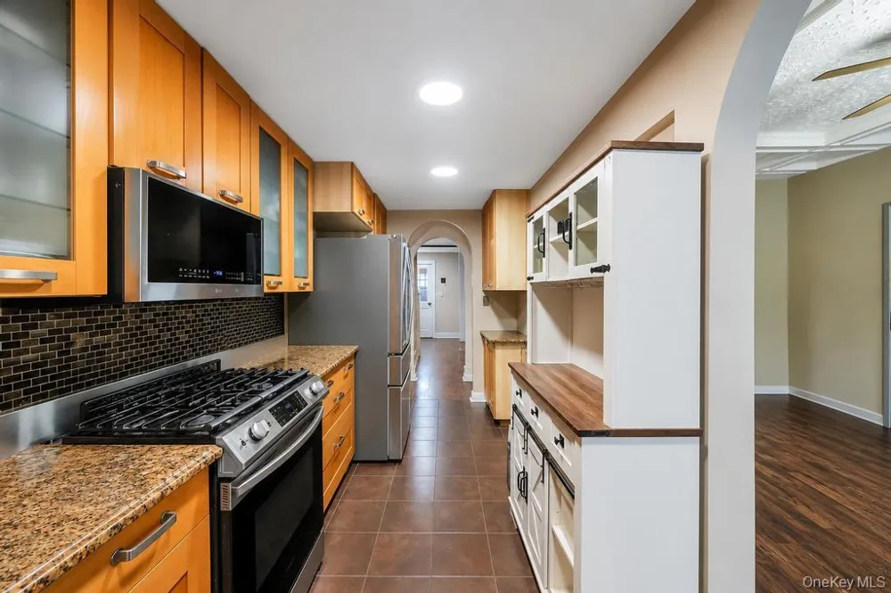 9216 Woodhaven Boulevard Woodhaven, NY 11421