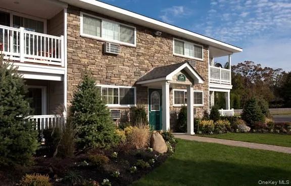 227 Lakeland Avenue #2-2D Sayville, NY 11782