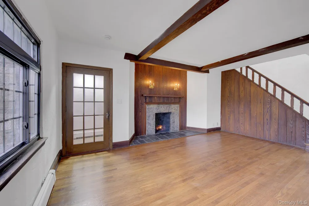 54 Surrey Lane Hempstead, NY 11550