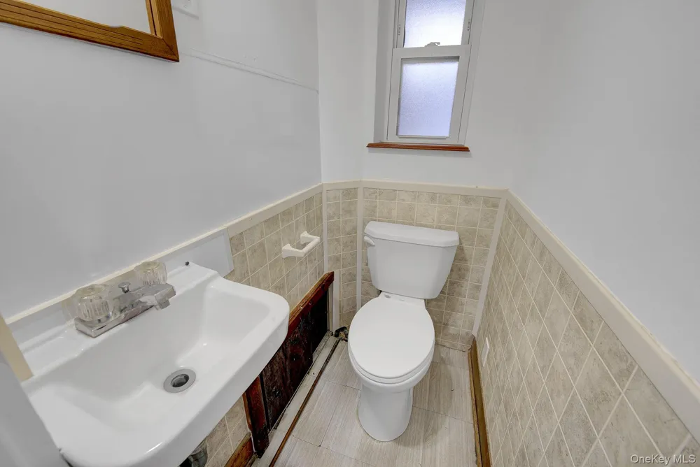 54 Surrey Lane Hempstead, NY 11550