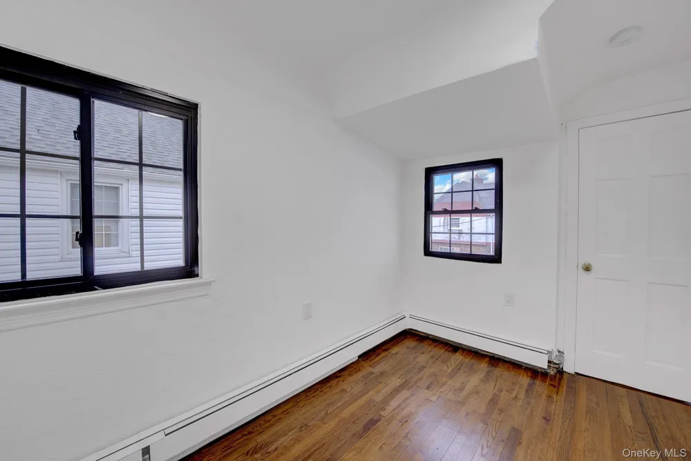 54 Surrey Lane Hempstead, NY 11550